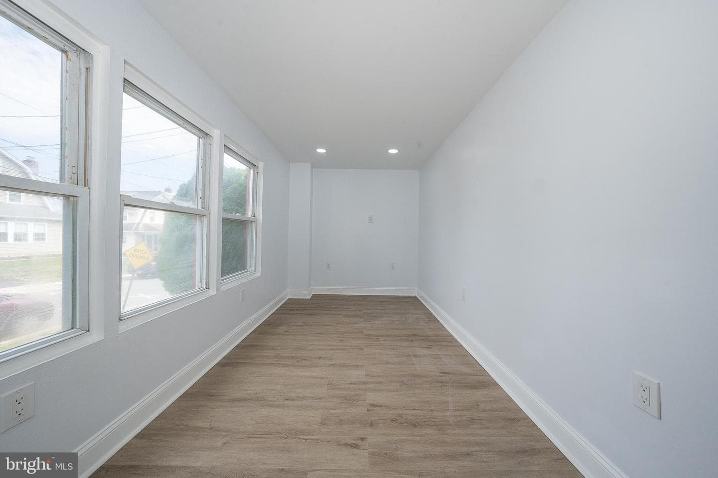 828 Mason Avenue photo 16