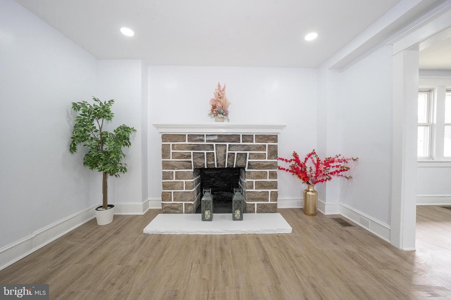 828 Mason Avenue photo 20