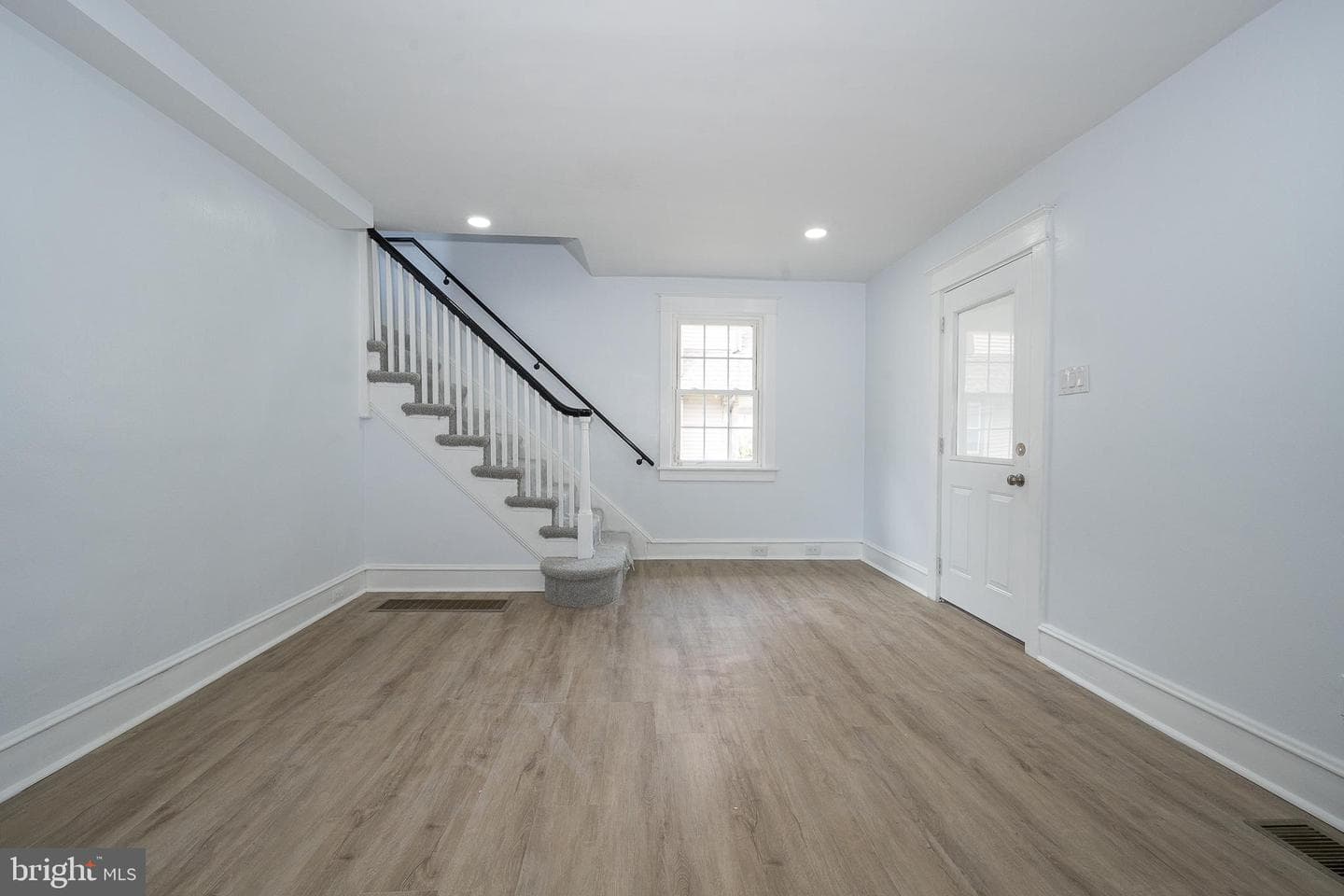 828 Mason Avenue photo 22