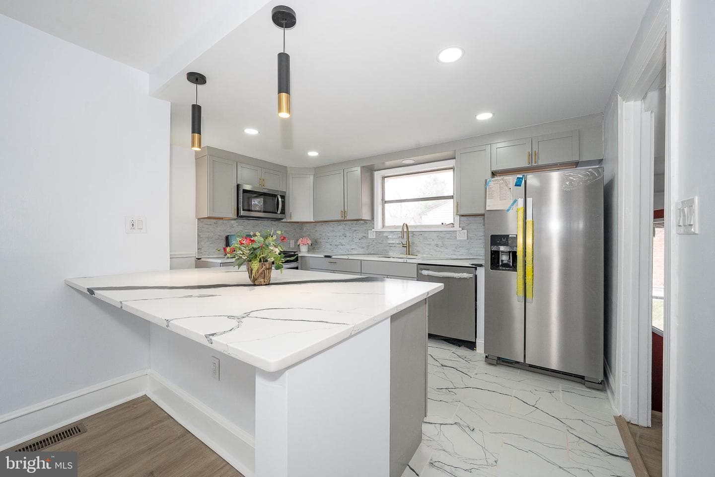 828 Mason Avenue photo 29