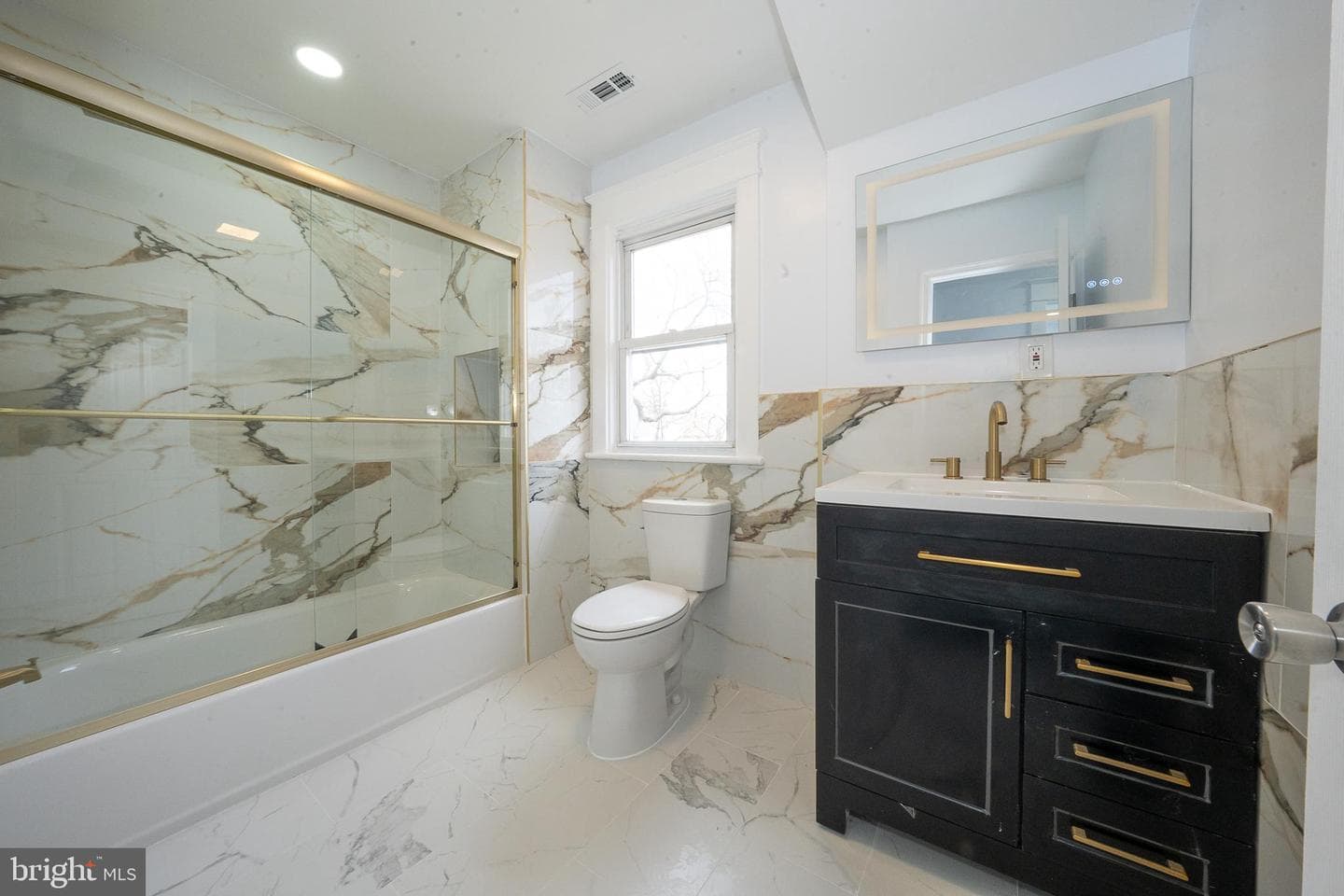 828 Mason Avenue photo 51