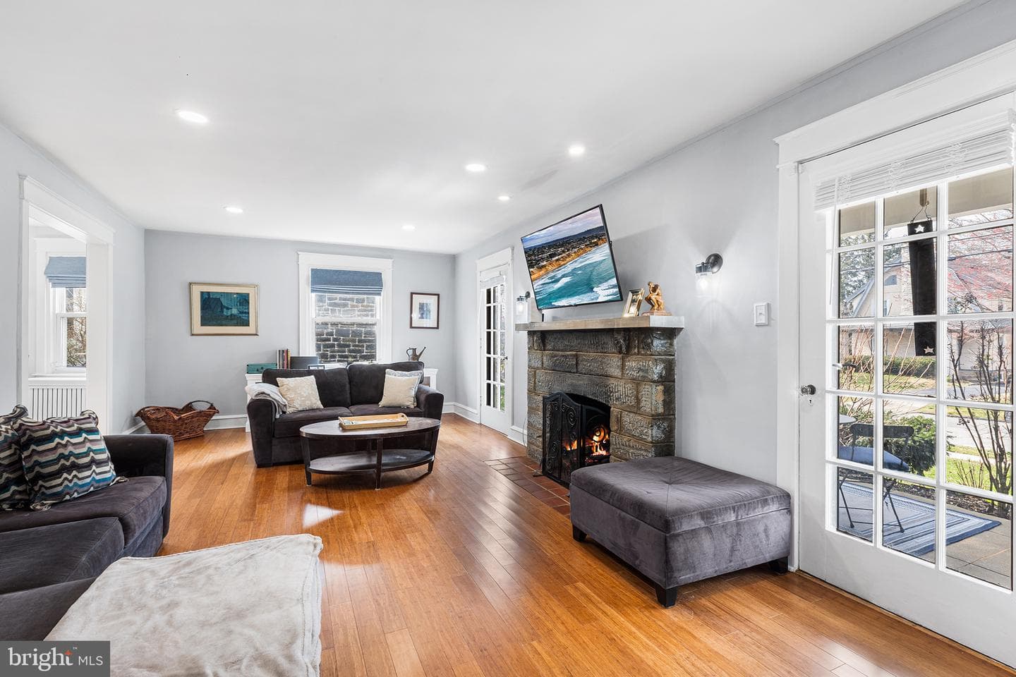 521 Strathmore Road photo 3