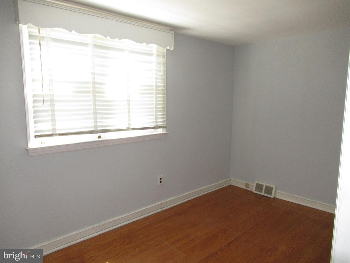 654 Beech Avenue photo 13