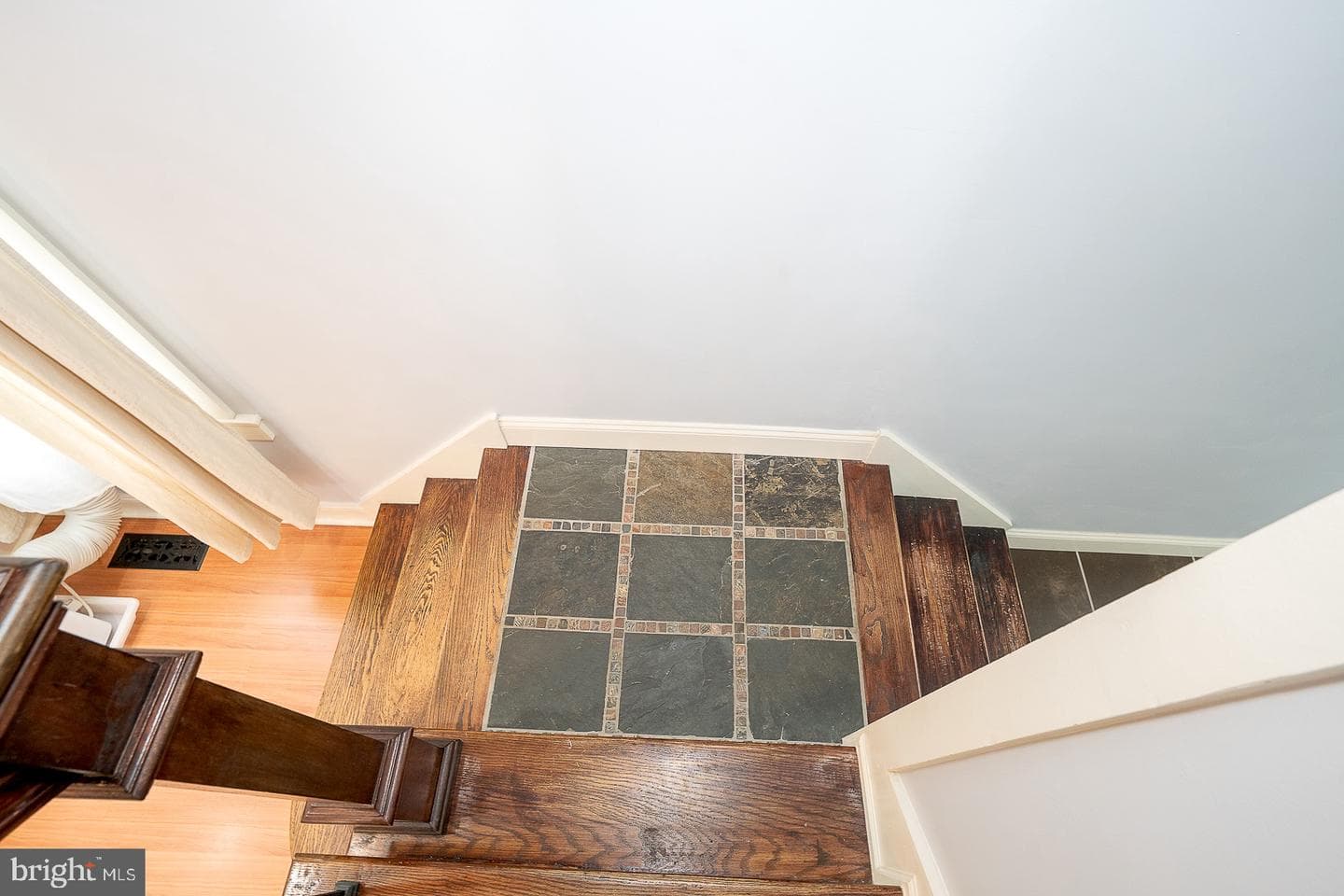 240 Wadas Avenue photo 29
