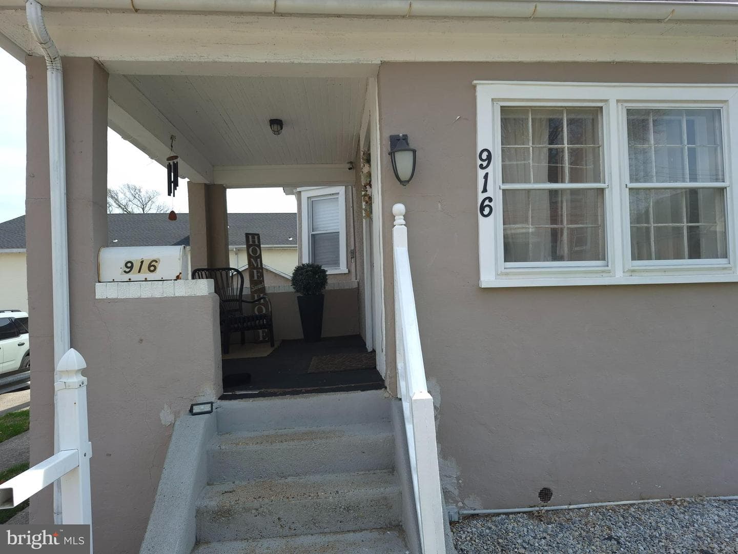 916 Spruce Street photo 3