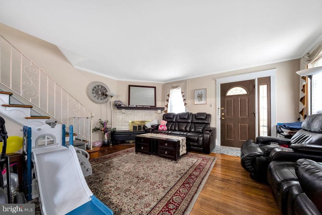 373 Upland Way photo 13