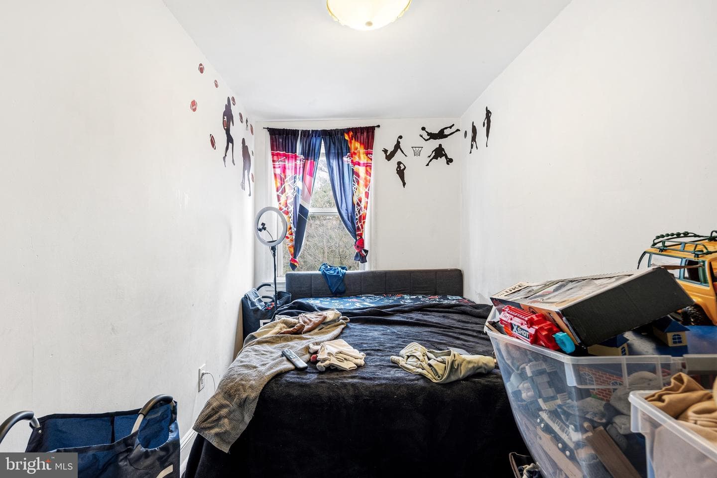 141 W 21st Street photo 10