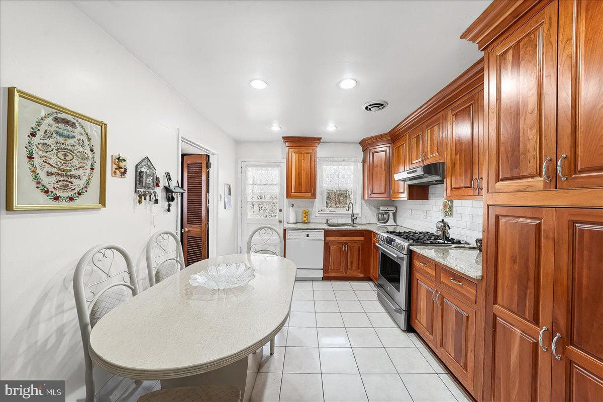 2509 Highland Avenue photo 11
