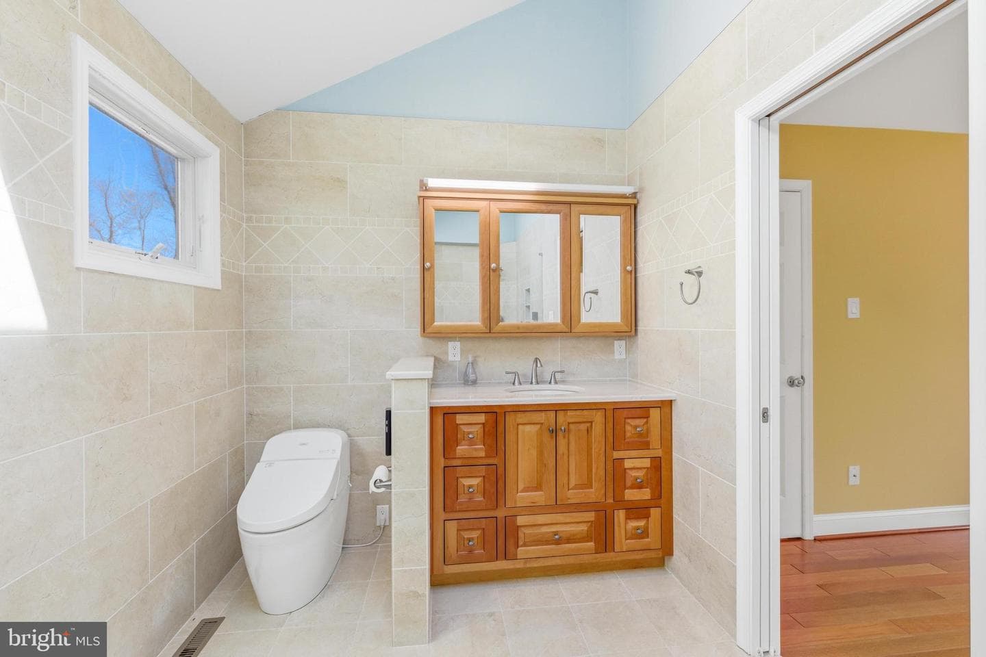76 Colonial Circle photo 29