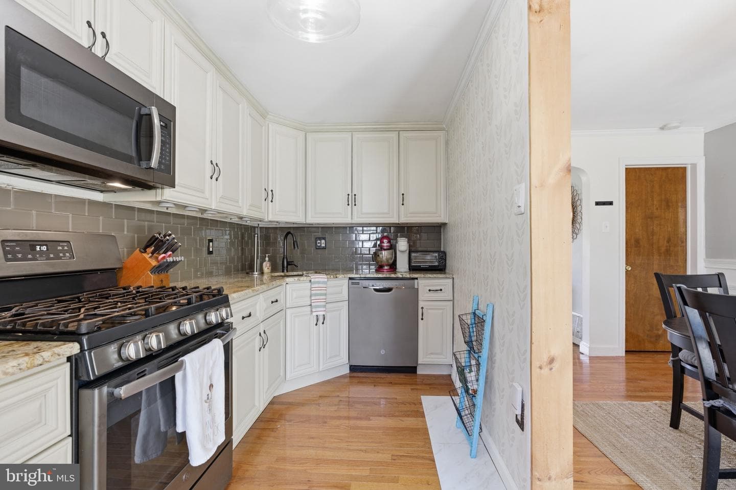 614 Rively Avenue photo 14