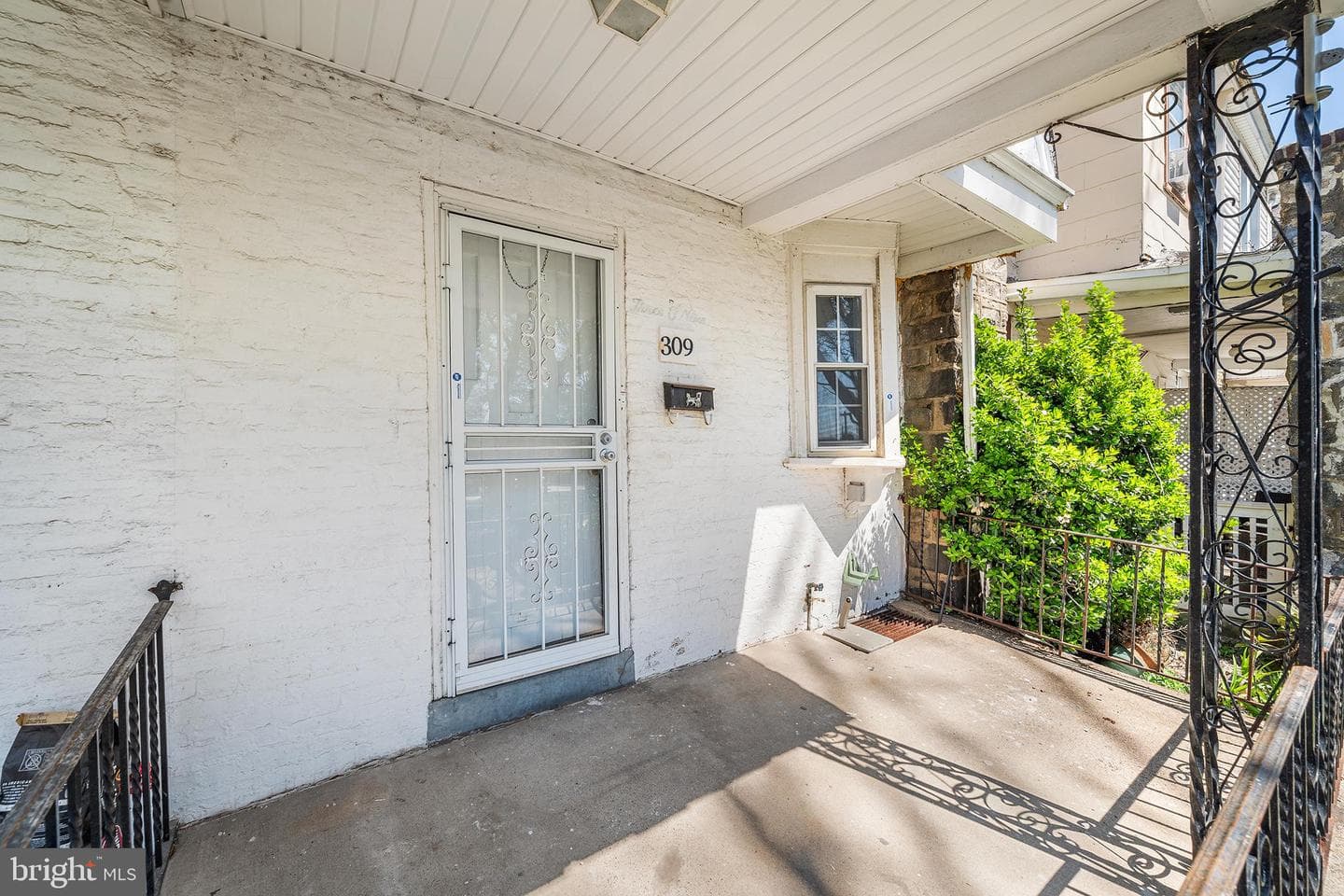 309 Sanford Road photo 4