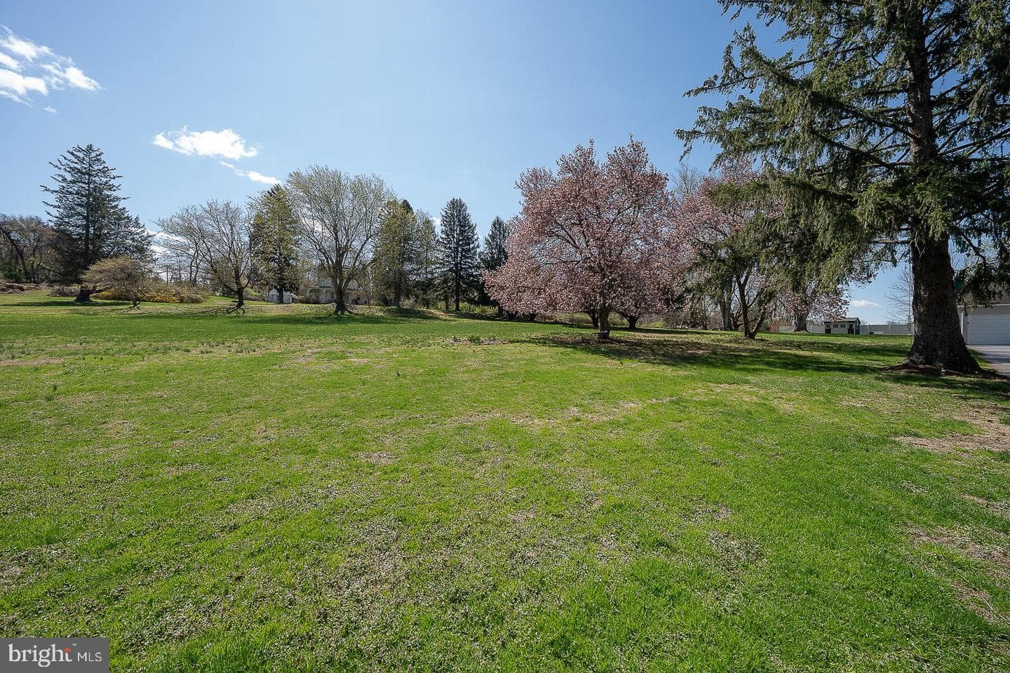 642 Concord Road photo 16