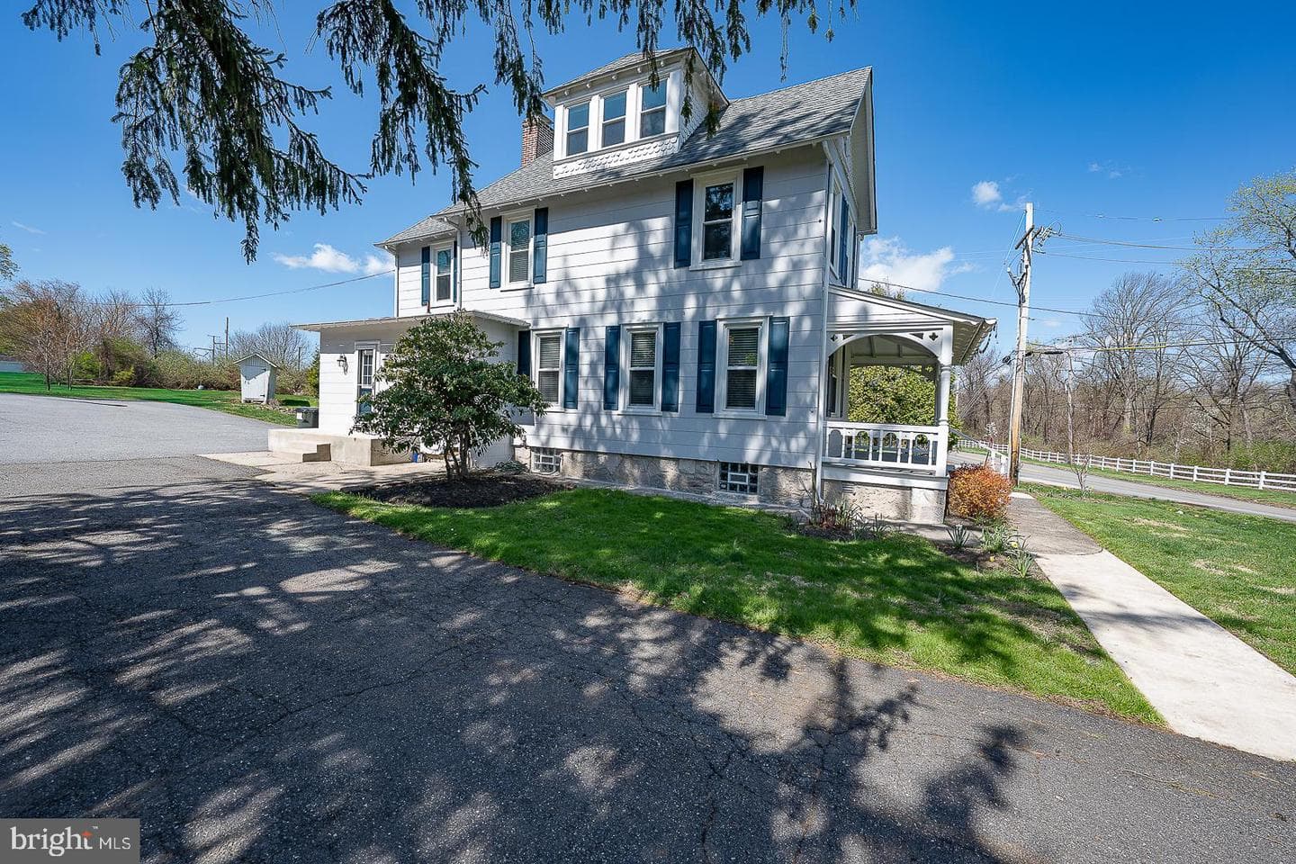 642 Concord Road photo 22