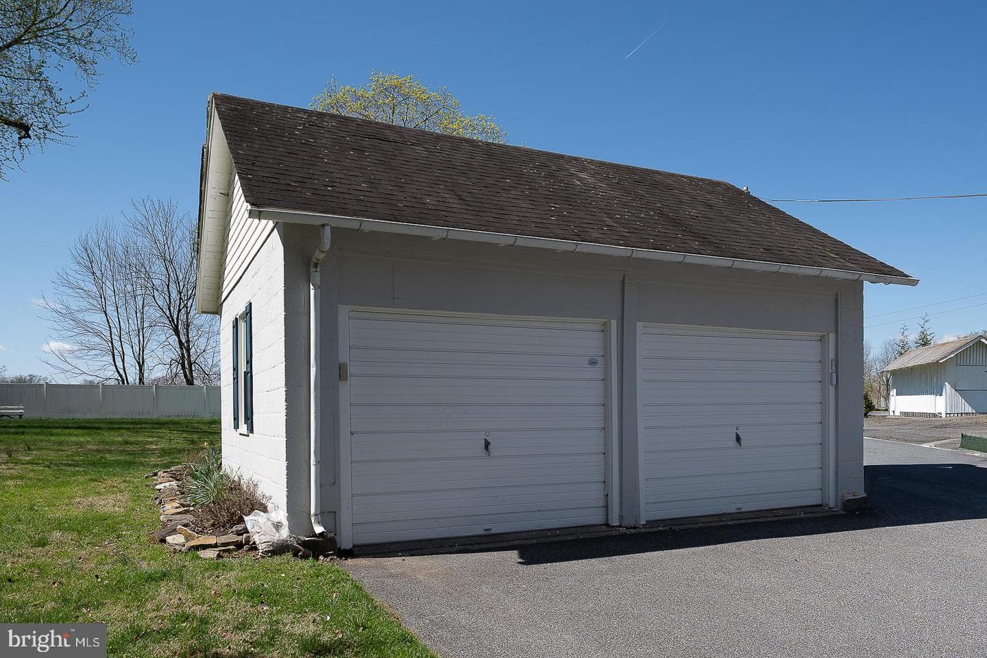 642 Concord Road photo 25