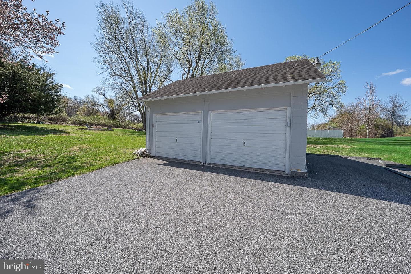 642 Concord Road photo 26