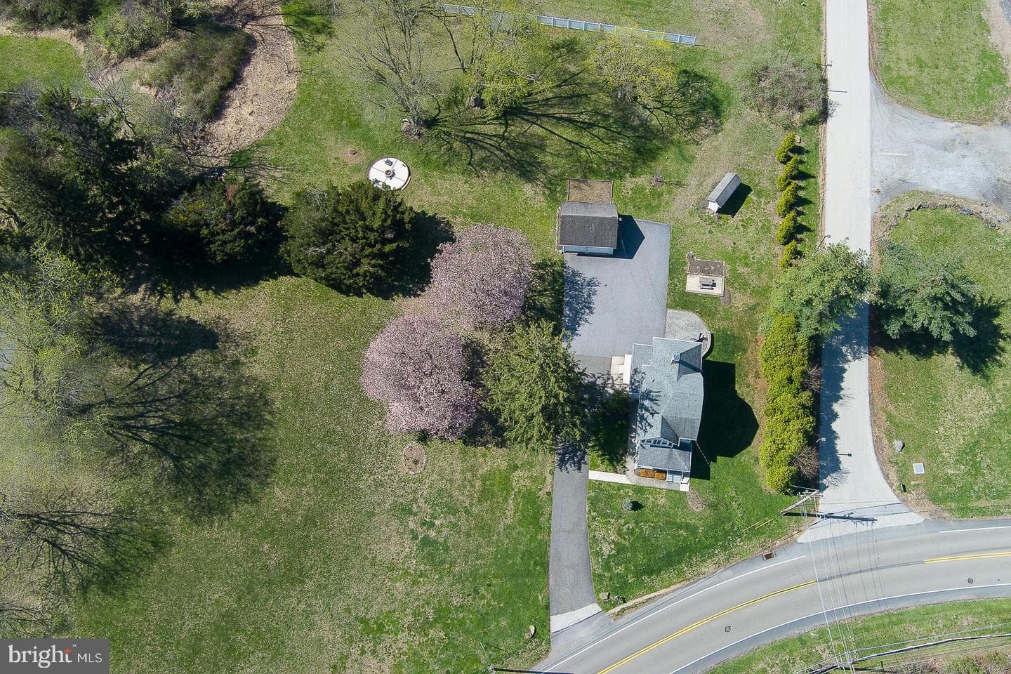 642 Concord Road photo 40