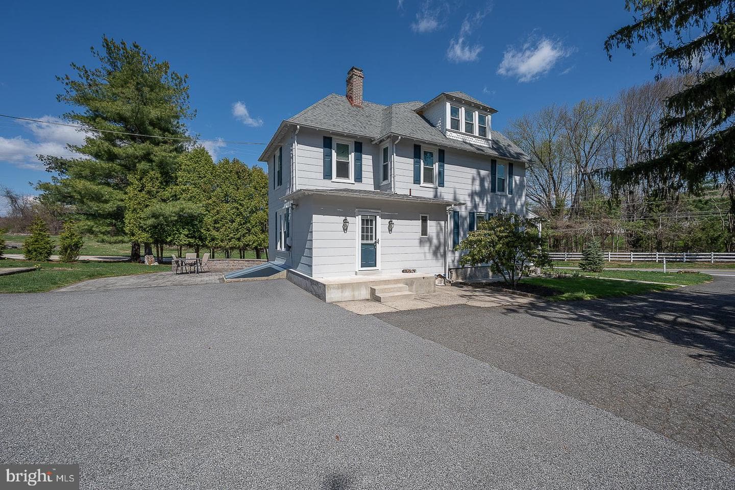 642 Concord Road photo 53