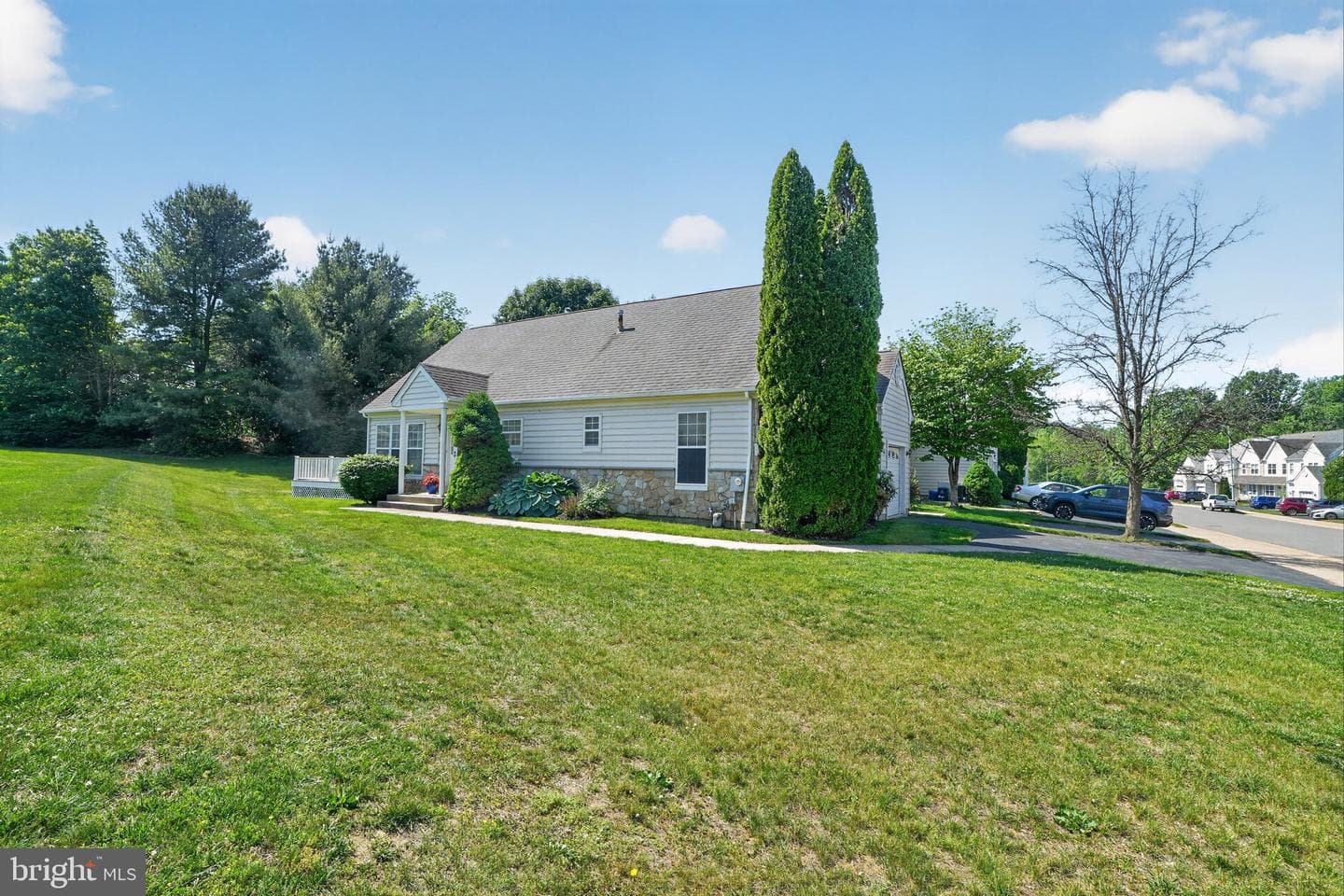 4201 Chatham Circle photo 32
