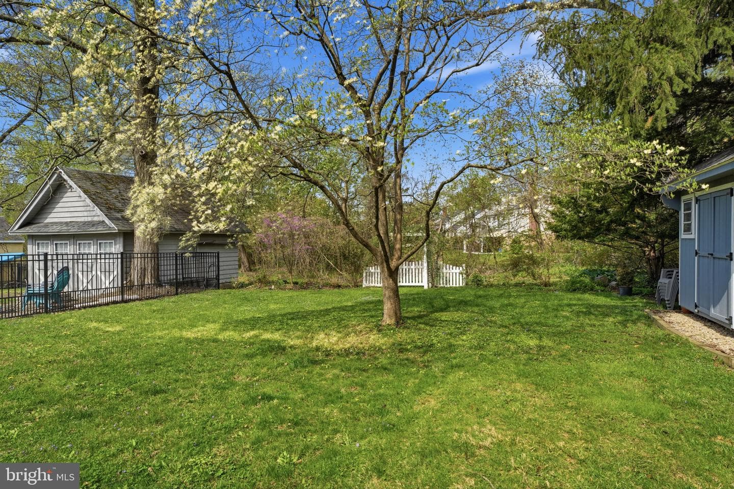 848 Homestead Avenue photo 32