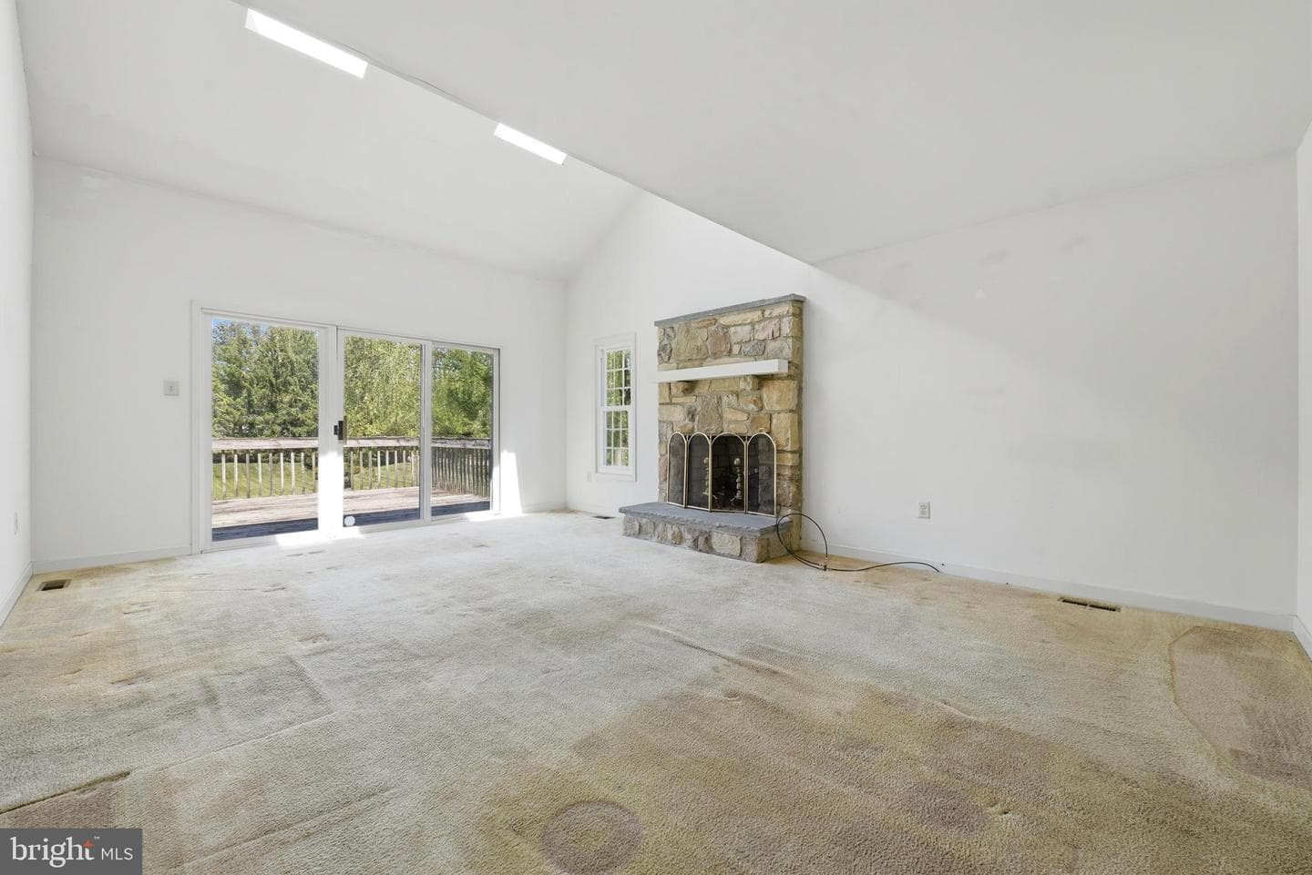 1 Glen Meadow Drive photo 20