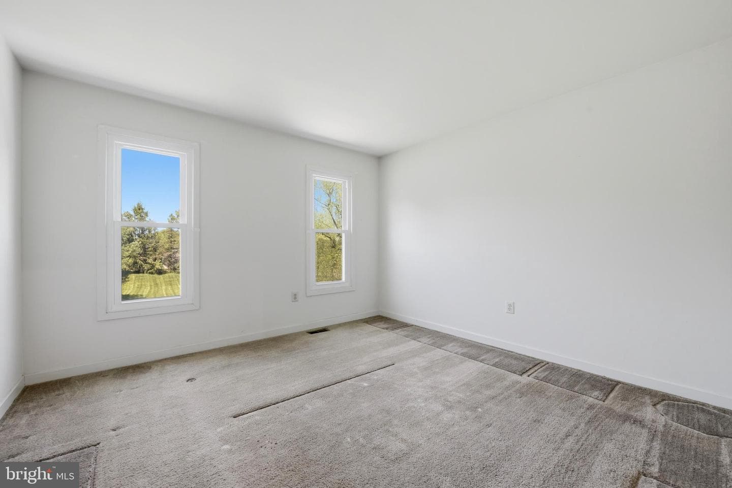 1 Glen Meadow Drive photo 28