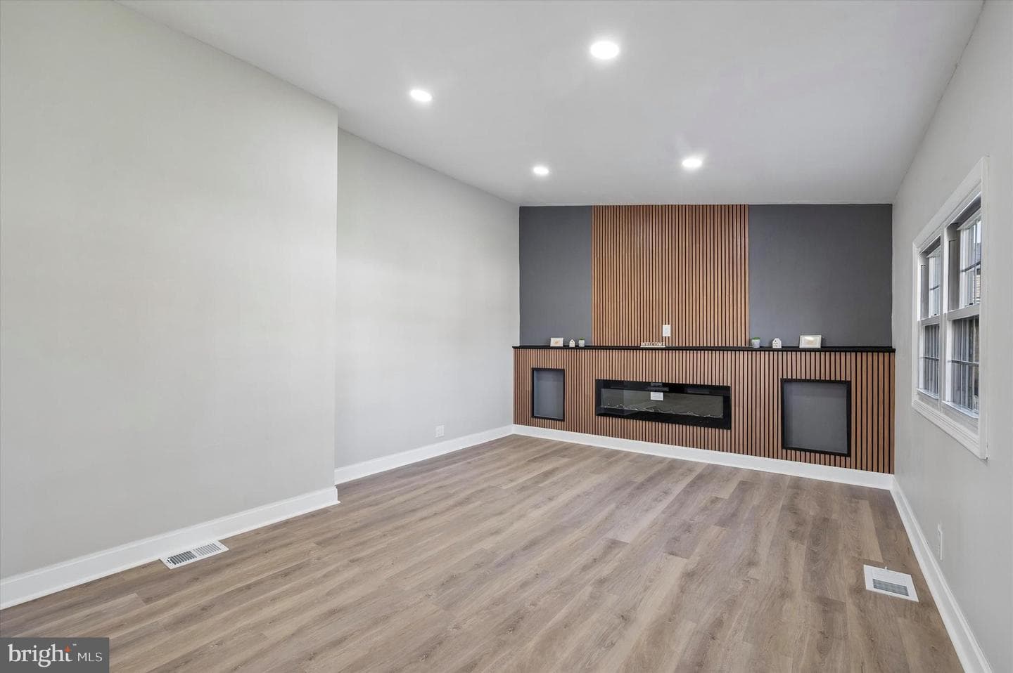 222 W Love Lane photo 15