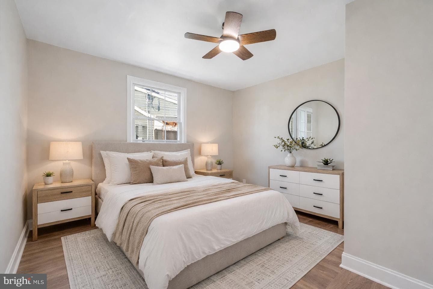 222 W Love Lane photo 7