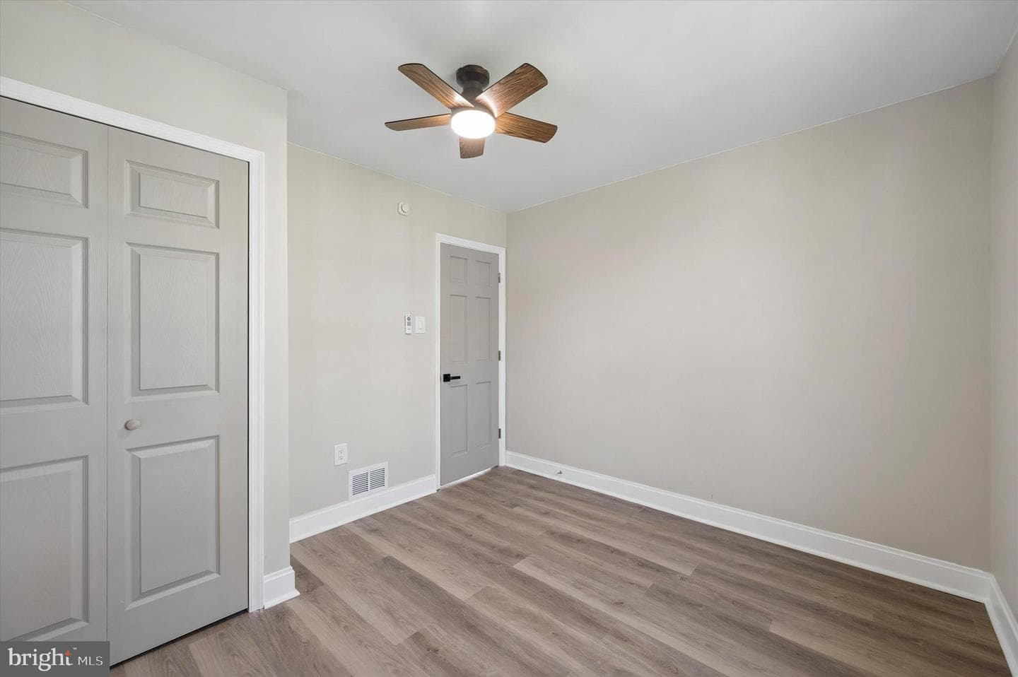 222 W Love Lane photo 8