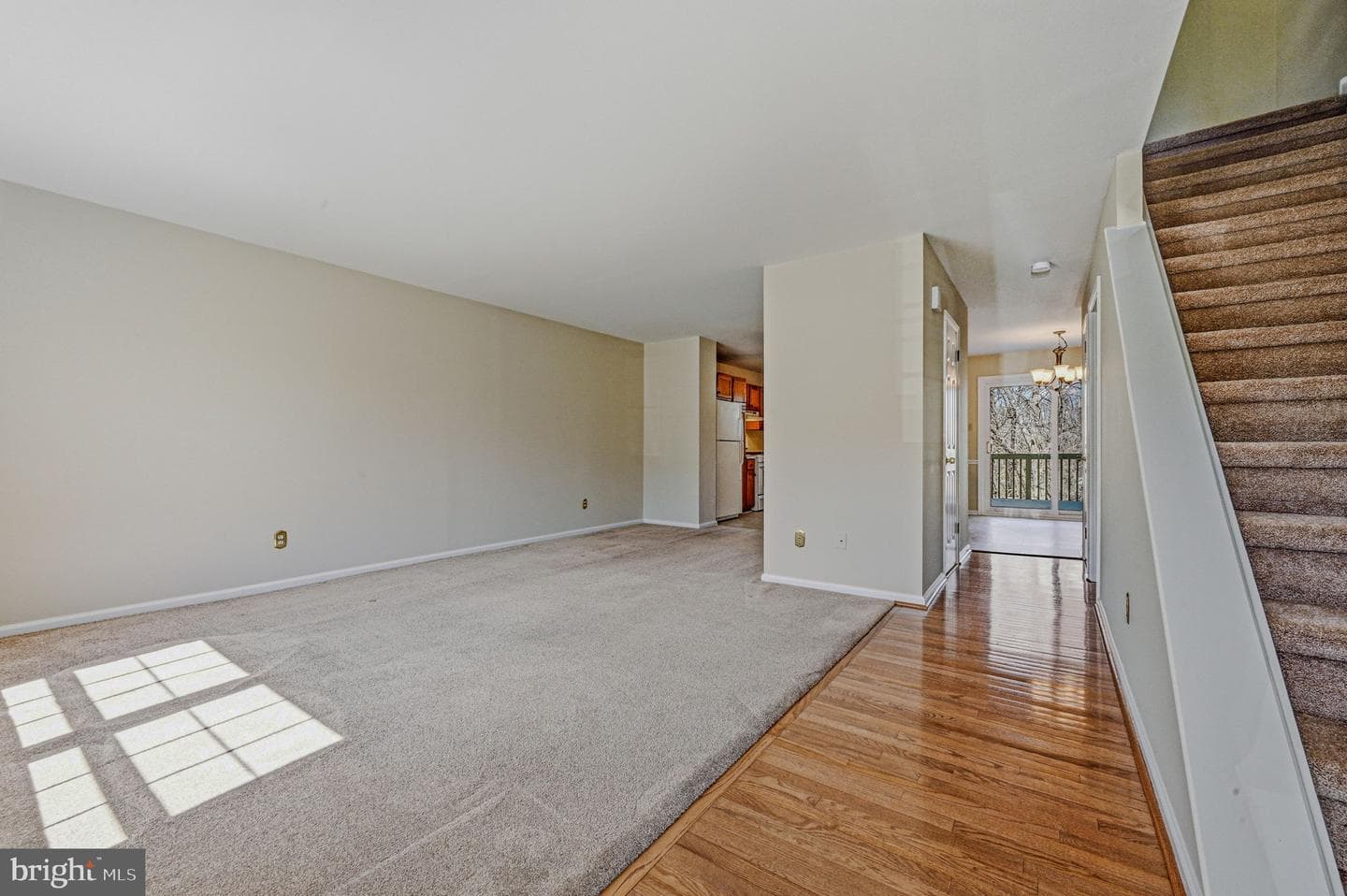94 Victoria Drive photo 5
