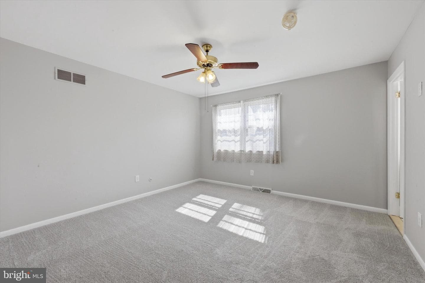 211 E Providence Road photo 14