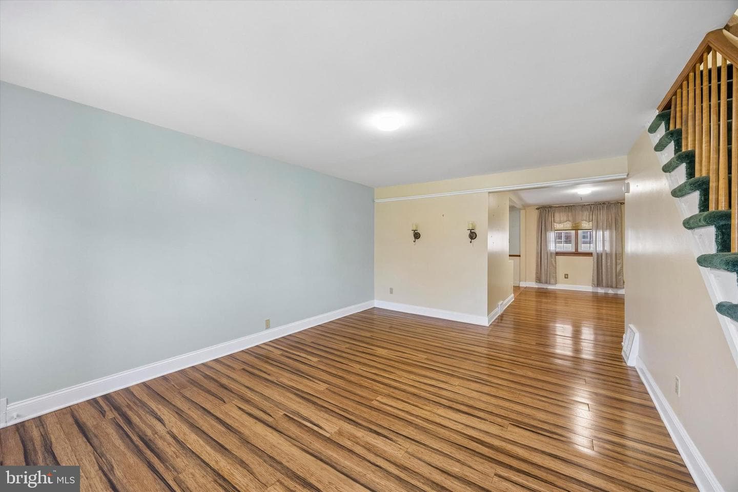 816 Crescent Drive photo 3