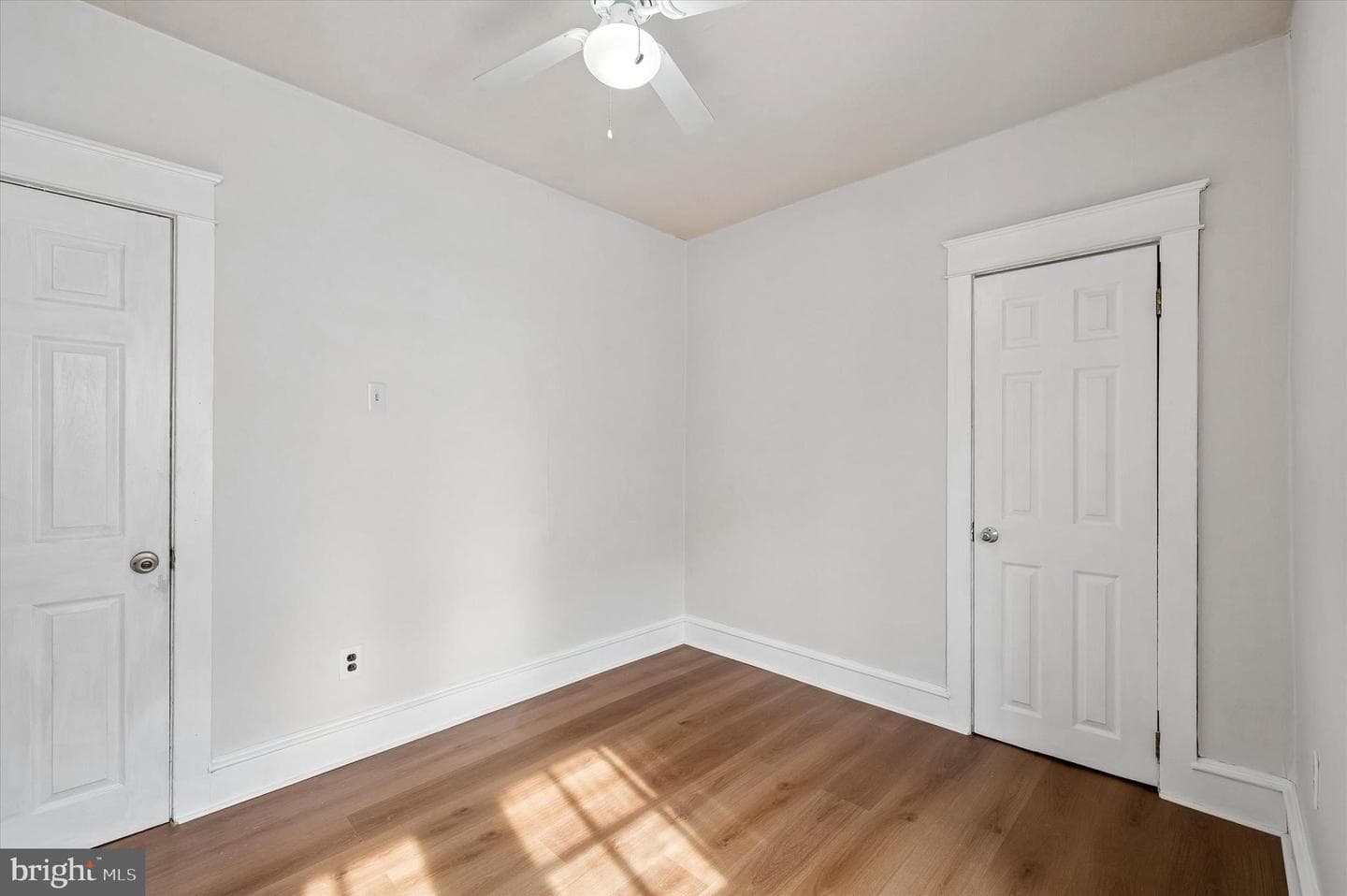 1008 E 18th Street photo 19