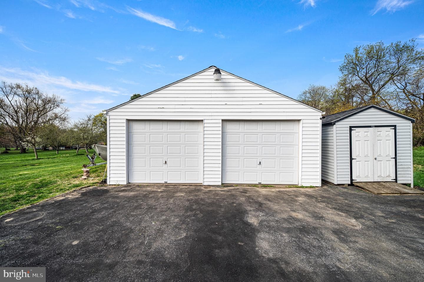 5946 Chichester Avenue photo 23