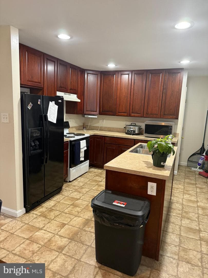 2614 Osborne Street photo 5