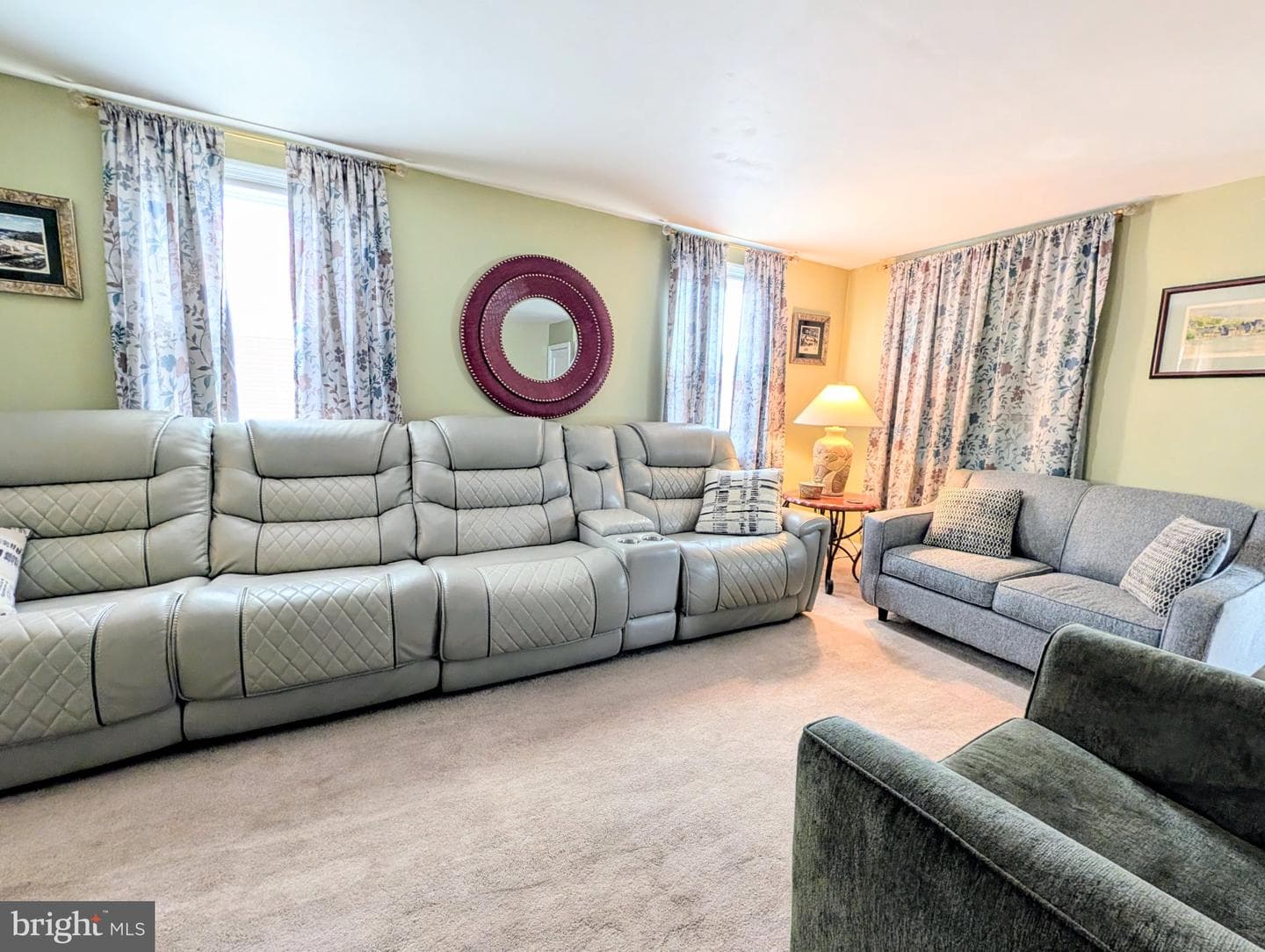 568 Michell Street photo 11