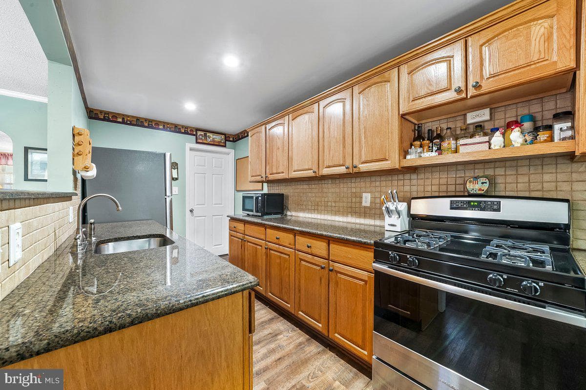114 Lakeview Drive photo 8