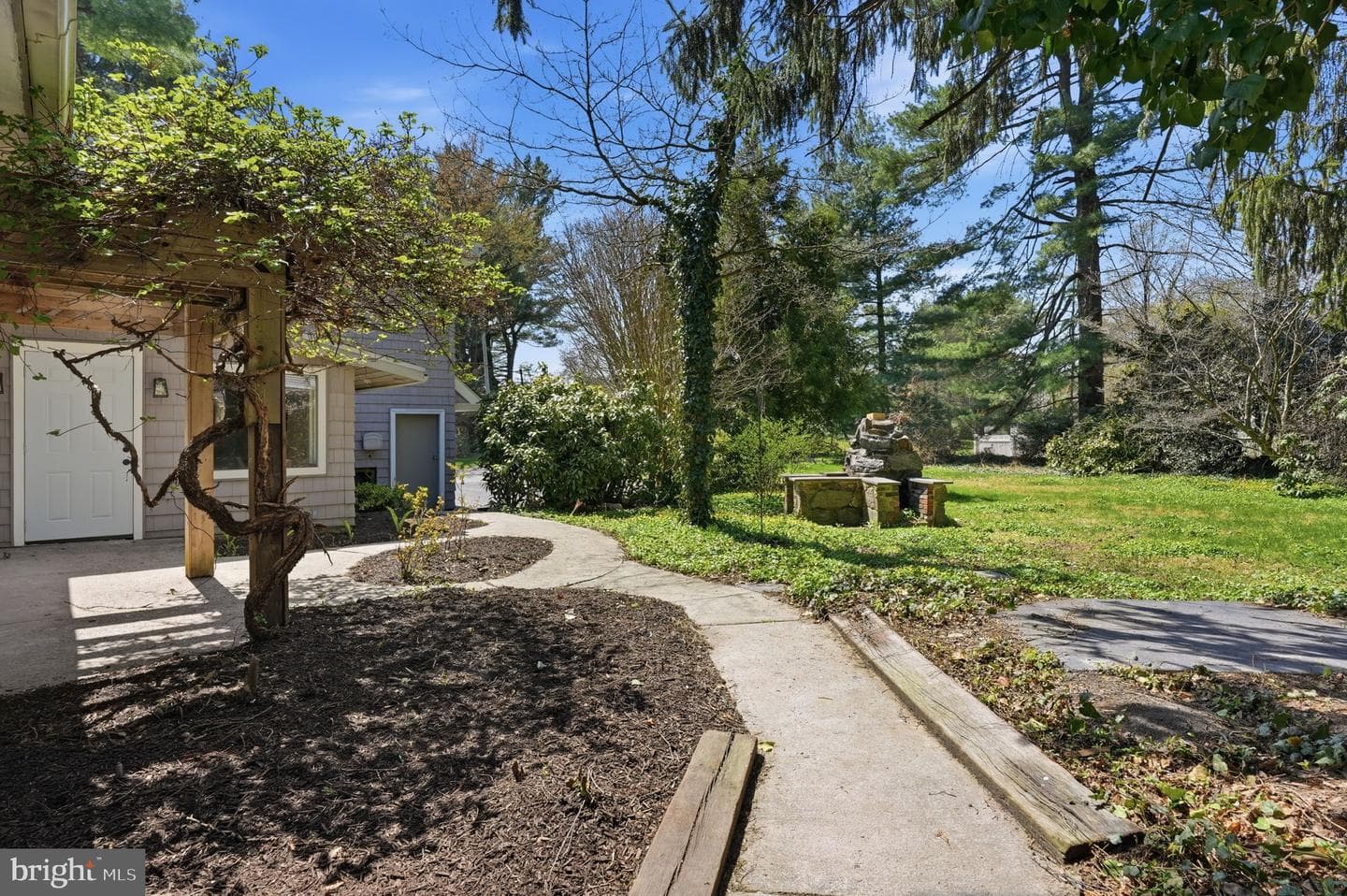 409 S Providence Road photo 10