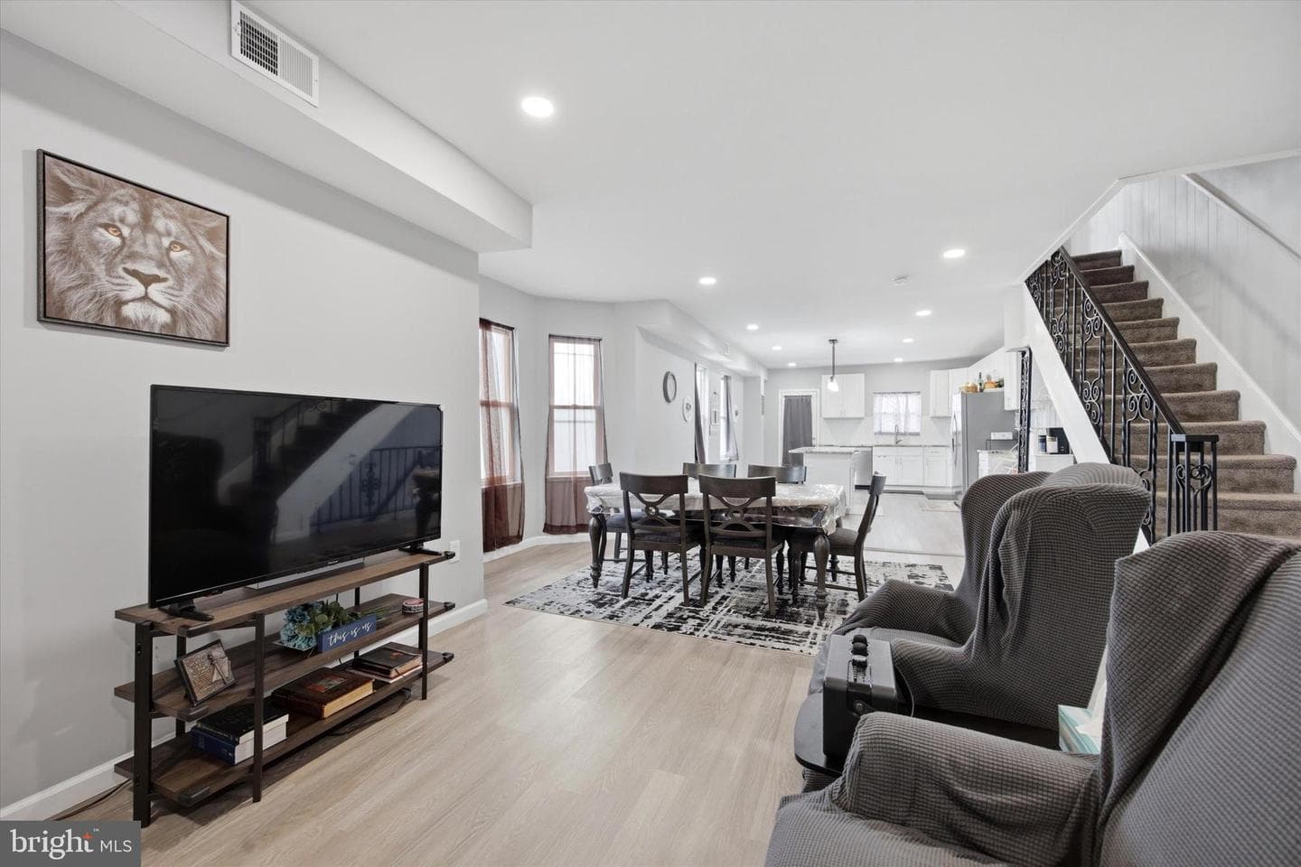 400 Pusey Avenue photo 3