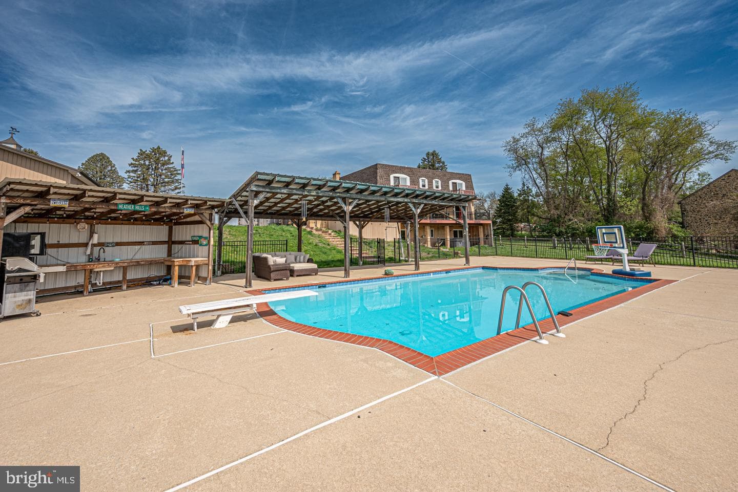 1530 Heather Hills Lane photo 4