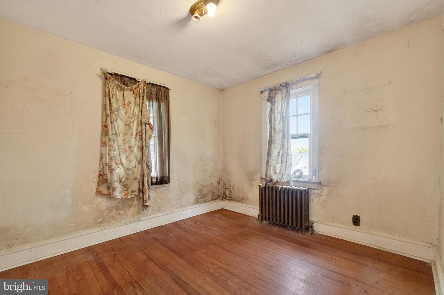 2583 Radcliffe Road photo 9