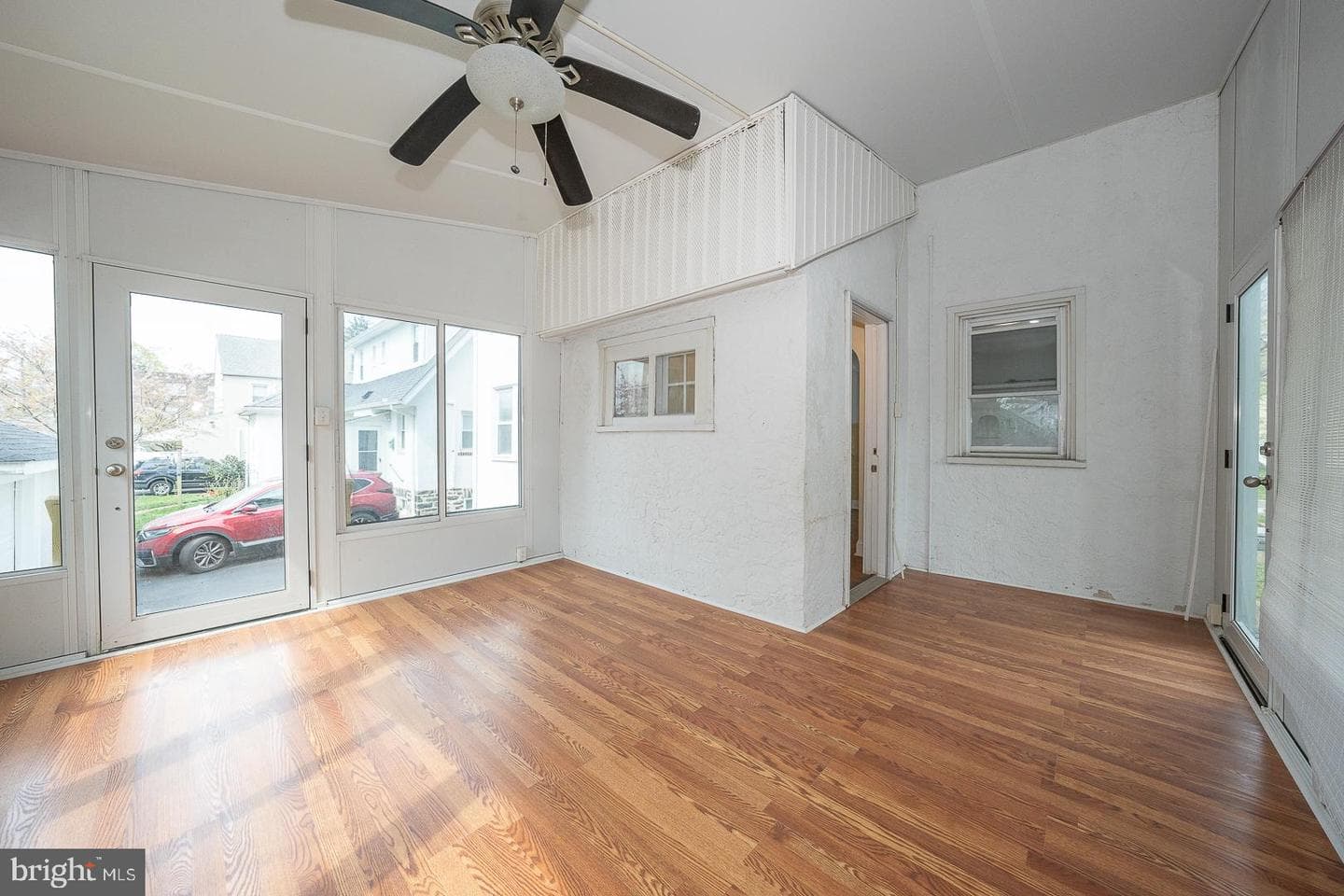 3638 Rosemont Avenue photo 30
