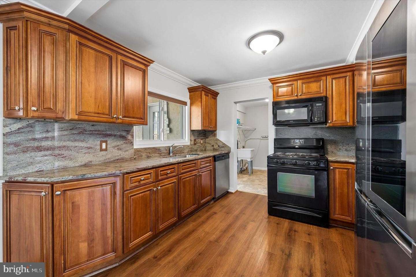 2154 Sproul Road photo 10