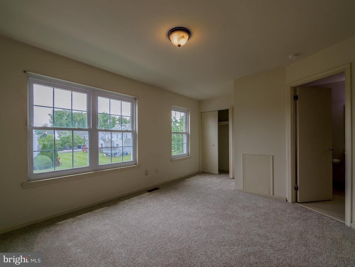 6 Victoria Drive photo 38