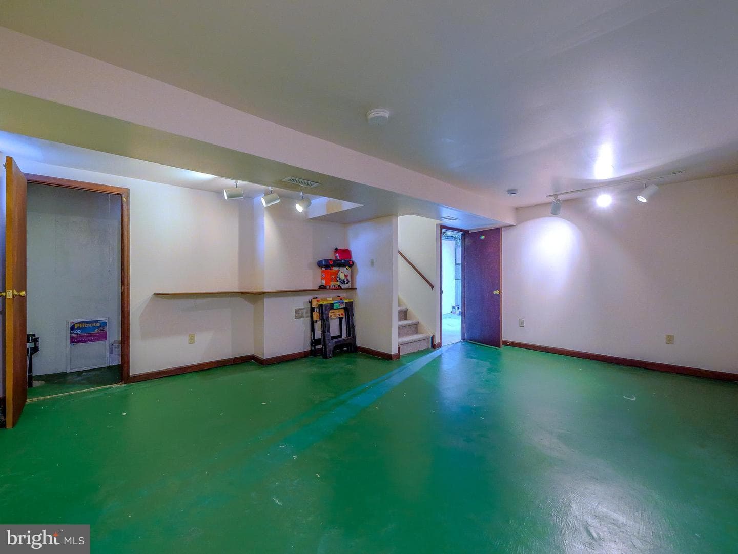 6 Victoria Drive photo 40