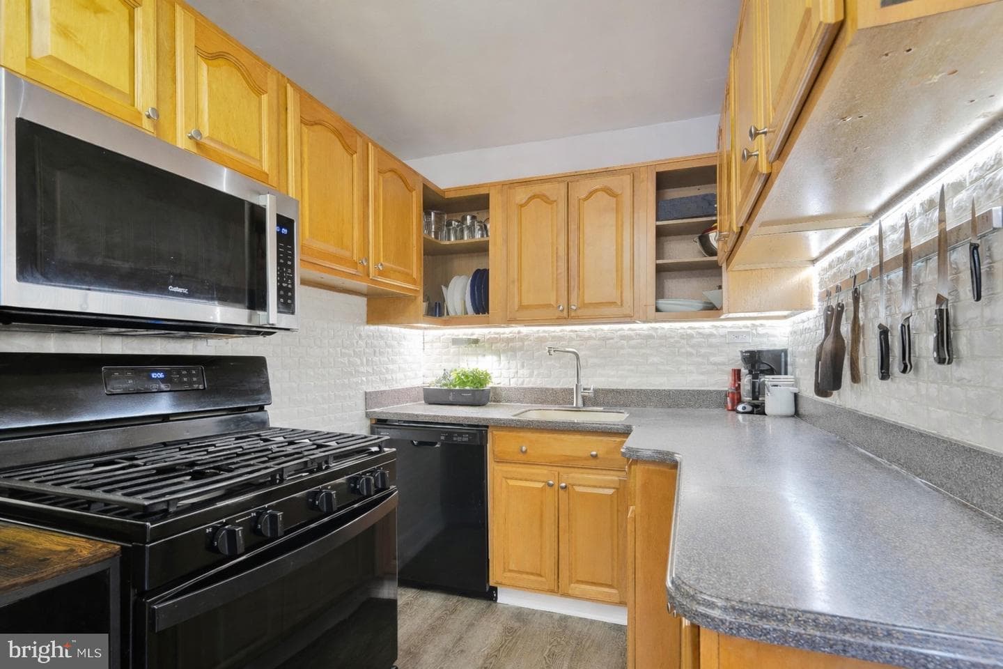 437 Park Drive photo 7