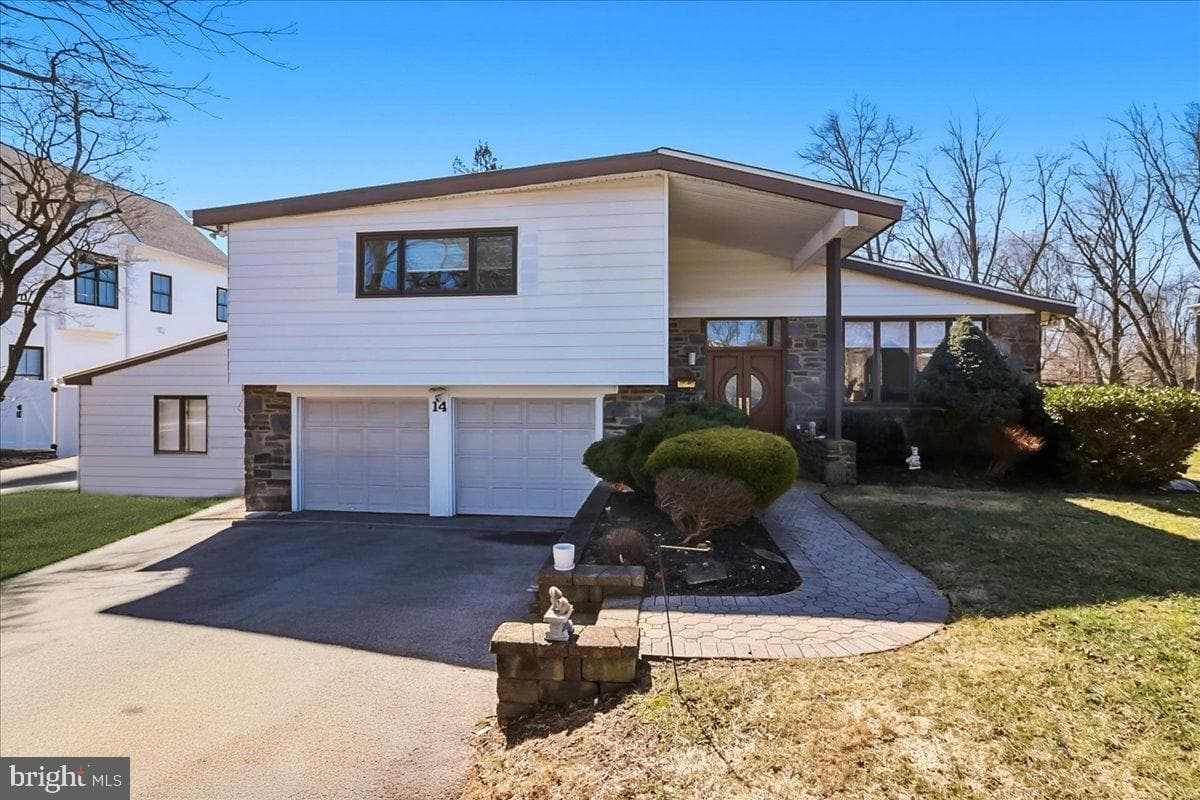 14 Vassar Road photo 2
