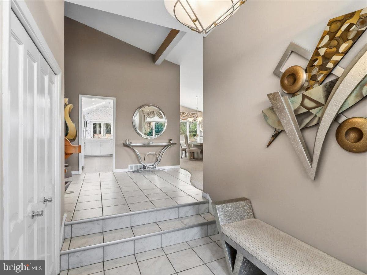 14 Vassar Road photo 4