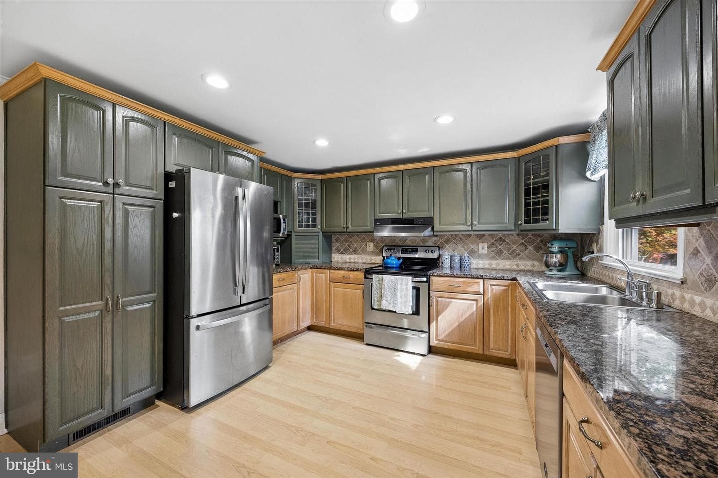 532 Bryn Mawr Avenue photo 7