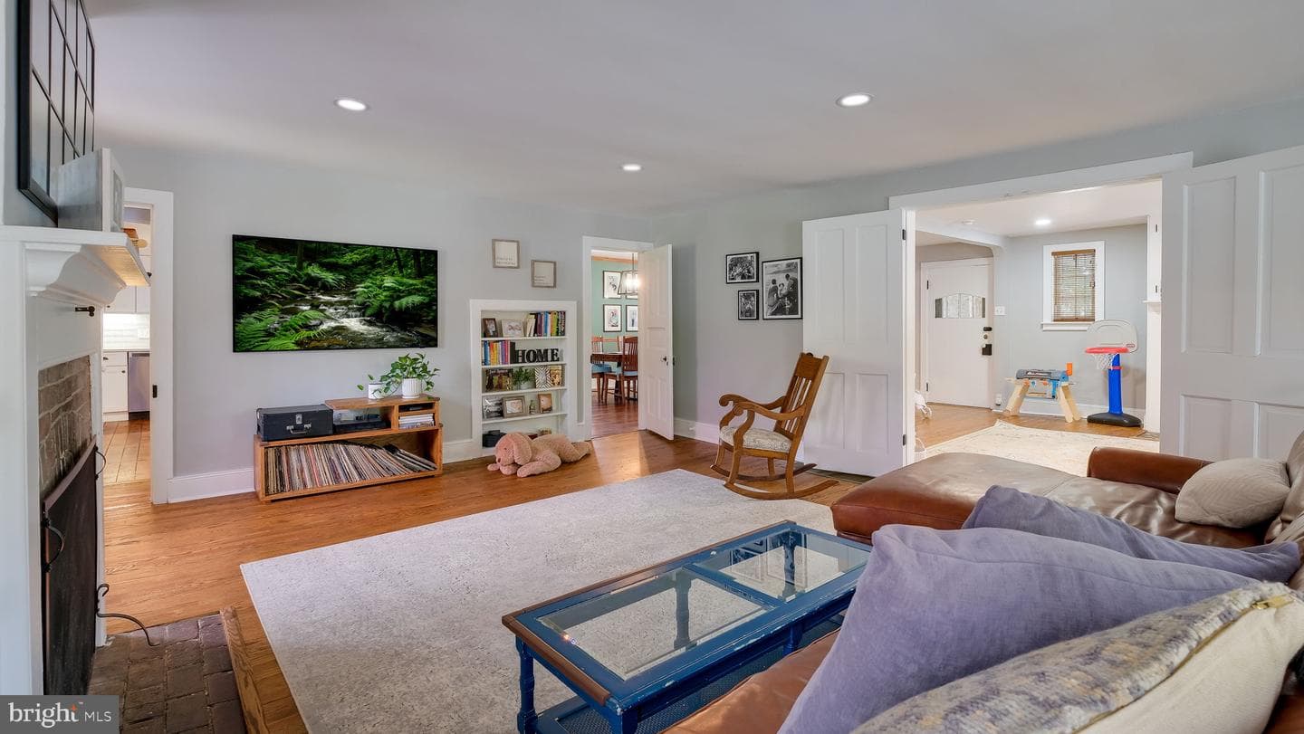 204 W Brookhaven Road photo 15