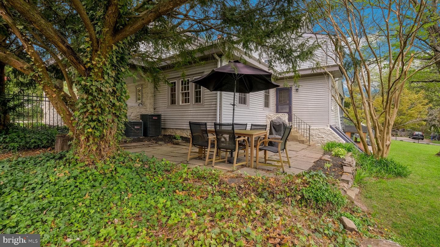 204 W Brookhaven Road photo 35